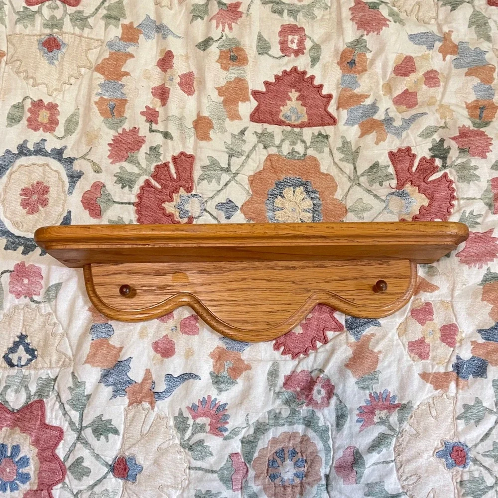 Vtg Wooden Wall Display Shelf Cottage Farmhouse Trinket 16